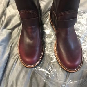 Chippewa women’s leather boot